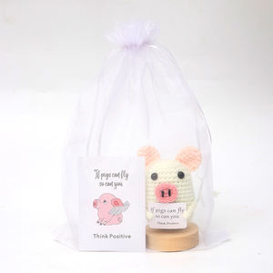 Figurine de cochon miniature <span class=keywords><strong>tricot</strong></span>ée à la main, créative, pour la <span class=keywords><strong>d</strong></span>écoration de la chambre, écologique, amusante, positive, en crochet, cadeau pour la chambre des enfants - Product Image 3