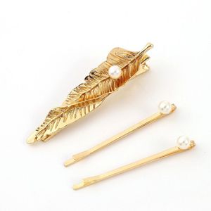 Pinza para el Cabello con Pluma Dorada y Perla Lateral de 12 cm, Accesorio para el Cabello de Uso Diario - Product Image 1