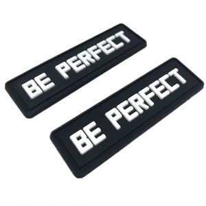 ป้ายยางนูนโลโก้แบบกำหนดเองจากโรงงาน ป้าย PVC นิ่มสำหรับเสื้อผ้า - Product Image 1