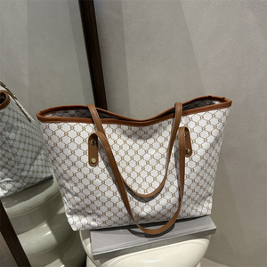 2026 Trendy Vintage Hobo Leather Tote Bag <b>Large</b> Capacity Custom Logo Autumn/Winter Casual <b>Purse</b> for Women-Fashion Dress Look - Product Image 6