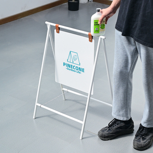 Panneau d'affichage pliable du sol au sol, logo de cadre en métal personnalisé pour la conception de magasin, présentoir publicitaire - Product Image 3
