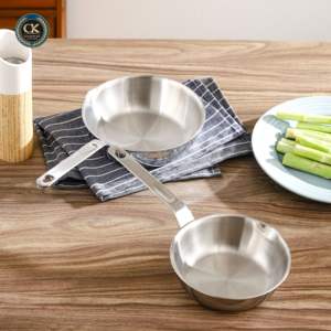 Sartén <span class=keywords><strong>de</strong></span> <span class=keywords><strong>Hierro</strong></span> Fundido <span class=keywords><strong>de</strong></span> Alta Calidad al por Mayor, Capacidad <span class=keywords><strong>de</strong></span> 2.0-3.0L, Sartén <span class=keywords><strong>de</strong></span> Acero Inoxidable, Apta para Cocina <span class=keywords><strong>de</strong></span> Inducción - Product Image 2