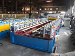 Línea <span class=keywords><strong>de</strong></span> producción <span class=keywords><strong>de</strong></span> máquina <span class=keywords><strong>de</strong></span> perfilado <span class=keywords><strong>de</strong></span> metal móvil en China - Product Image 3