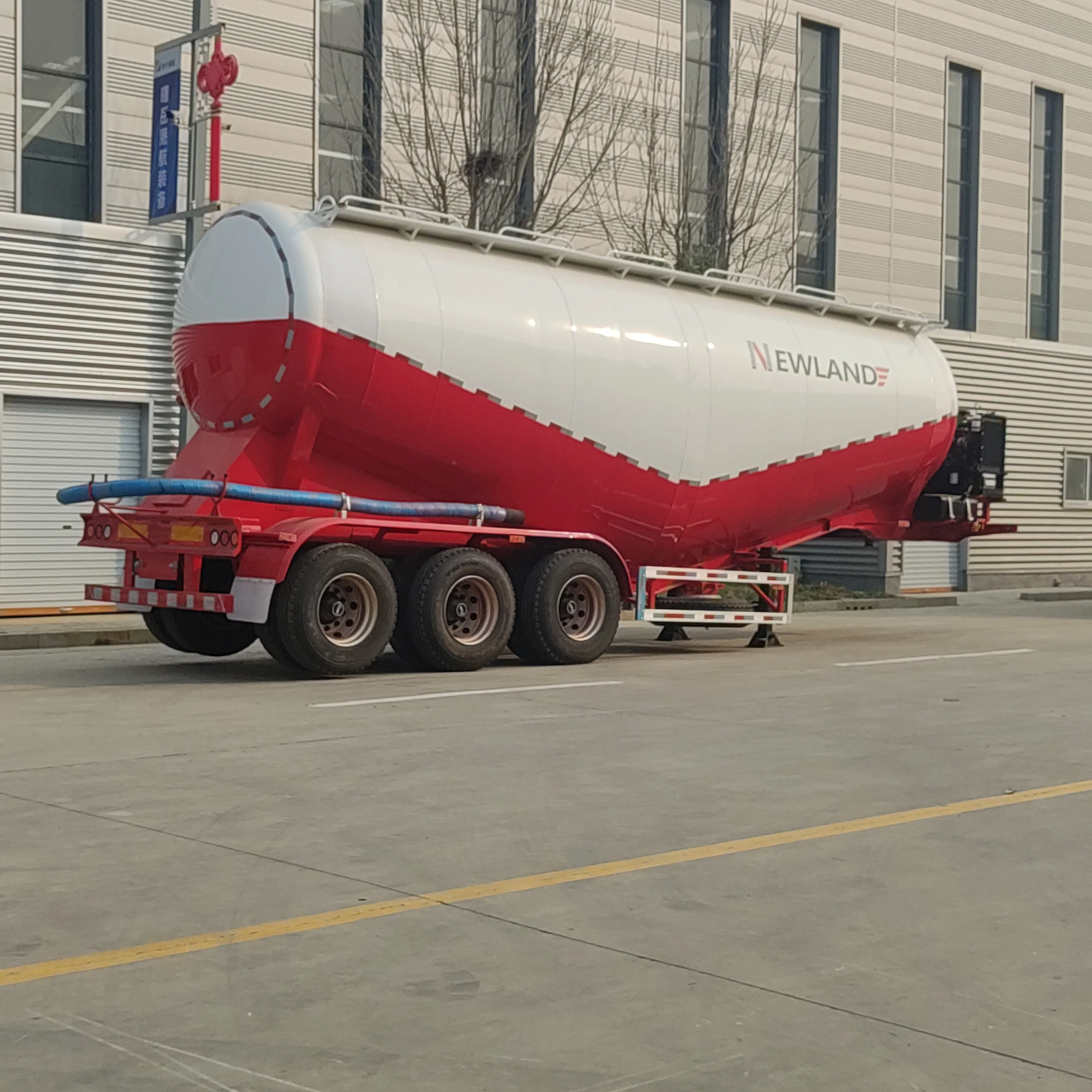 Remolque de cemento a granel de tanque de polvo seco en forma de V W de precio de fábrica de China usado JT