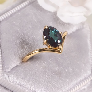 Precio al por mayor 925 plata esterlina chapada en oro piedra preciosa colorida corte ovalado 6x8mm en forma <span class=keywords><strong>de</strong></span> gota delicada piedra preciosa anillo <span class=keywords><strong>de</strong></span> lágrima - Product Image 2