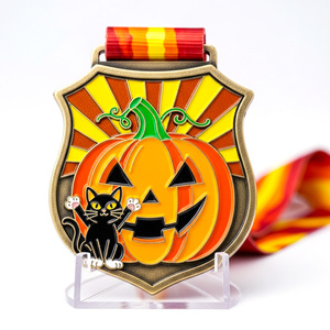 Médaille de récompense en alliage de zinc avec émail souple, motif bouclier, avec cordon, pour Halloween, la course amusante et les défis de fête à thème - Product Image 1