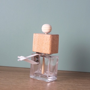 Botol Diffuser buluh bentuk persegi terlaris 8ml 10ml botol parfum pendingin udara mobil penyegar udara mobil dengan klip logam ventilasi - Product Image 5