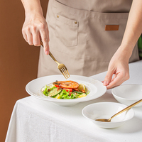 Vente en gros d'assiettes de luxe pour hôtel P & T Plats en céramique pour salle à manger décontractée Vaisselle Café Vin Ensemble d'assiettes de restaurant Ensemble d'assiettes à dîner