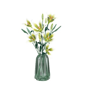 Jaki <b>Building</b> <b>Block</b> Bouquet Assembled Educational Toy With Lilies For Birthday Gift For Girls - Product Image 5