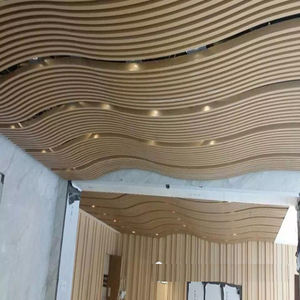 Décoration de <span class=keywords><strong>plafond</strong></span> de couloir intérieur Panneaux de <span class=keywords><strong>plafond</strong></span> en aluminium ondulés 3d aspect bois <span class=keywords><strong>Lames</strong></span> à lamelles en métal Conception de <span class=keywords><strong>faux</strong></span> <span class=keywords><strong>plafond</strong></span> Pop - Product Image 4