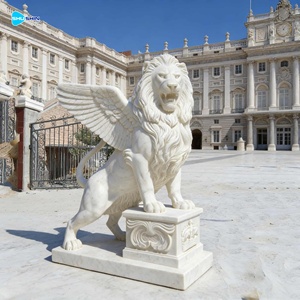Escultura de León con Alas de Mármol Beige de Tamaño Natural para Decoración de Exteriores, Estatua de Piedra Natural para Escenario - Product Image 2