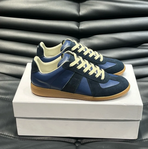 Zapatillas Deportivas Alemanas Nuevas con Cordones para Hombre y Mujer, Modelo 10A, de Corte Bajo, en Satén Técnico y Cuero Genuino, con Caja - Product Image 5