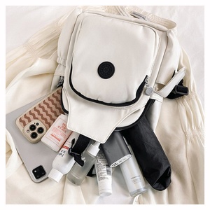 Sac à dos d'étudiant tendance 2024 personnalisé en gros pour hommes et femmes, idéal pour les loisirs et les voyages en extérieur - Product Image 4