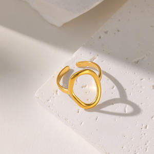 Venta al por mayor de <span class=keywords><strong>acero</strong></span> inoxidable 18K hoja de oro corazón estrella Luna anillo en capas cadena exagerada serpiente anillo abierto para mujer regalo - Product Image 4