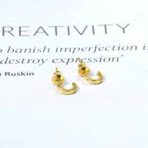 Aretes de Botón Simples, Lindos y Encantadores de Latón con Baño de Rodio y Circonita Cúbica, Joyería de Regalo para Mujer - Product Image 3