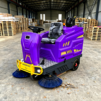 Balayeuse électrique industrielle Mech X6 Triple-Sweep, configuration standard, pour entrepôts et nettoyage des surfaces routières