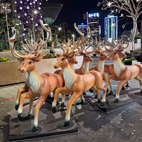 Statue de renne de Noël en fibre de verre blanche grandeur nature de 200 cm, sculpture moderne de renne pour hall d'hôtel, centre commercial, décoration artistique de vacances