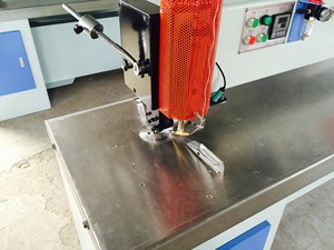 Máquina automática de empalme de chapa de 1300mm-Grapadora de cinta de papel industrial para Unión y composición de chapa de madera - Product Image 2