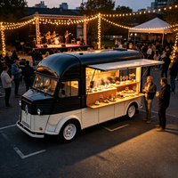 Camionnette à boissons mobile vintage noire personnalisée avec porte-bouteilles en verre et robinet à bière pression pour festival de musique en plein air