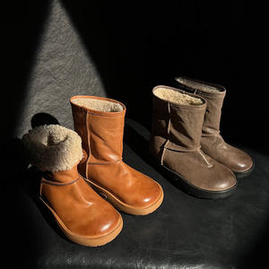 Botas de Nieve Cálidas y Gruesas con Forro Polar Impermeable y Antideslizante, Botas de Invierno Versátiles con Plataforma y Estilo Slip-On para el Noreste - Product Image 2