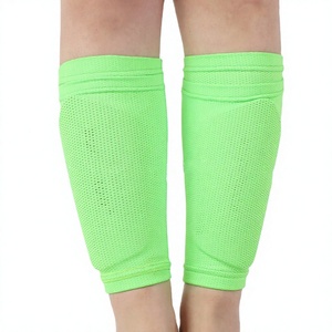 Manchons de protection respirants pour les jambes de football, protège-tibias élastiques pour l'entraînement de football - Product Image 4