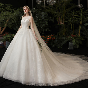 European American Style Ball Gown Wedding Dress Sweetheart Neckline Lace Vintage Natural Waistline Full Train - Product Image 4