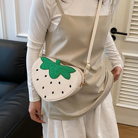 Mignon fruits fraise en forme de sac 2025 nouveau sac à main personnalisé créatif pour les femmes en cuir PU Mini sac à bandoulière