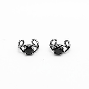yunnique Stylish Unisex Titanium Steel <b>Cuff</b> <b>Earrings</b> With Black Stone Bezel Setting For Non-Pierced <b>Ears</b> Retro Couple Jewelry - Product Image 1