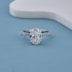 Bague élégante en diamant de laboratoire, taille ovale et ronde, or blanc et jaune, à vendre, exportation d'Inde - Product Image 2