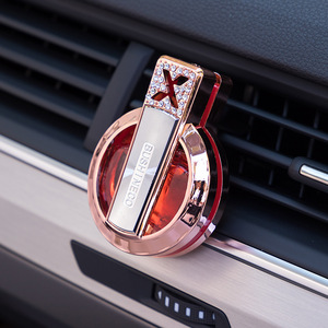 Clip diffuseur de parfum de luxe en alliage OEM/ODM pour grille d'aération de voiture, à évaporation naturelle, 10-20 ml, parfum longue durée - Product Image 4