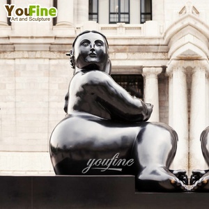 Famosa Statua in Bronzo di Donna Nuda Seduta, Statua di Donna Formosa in Vendita - Product Image 1
