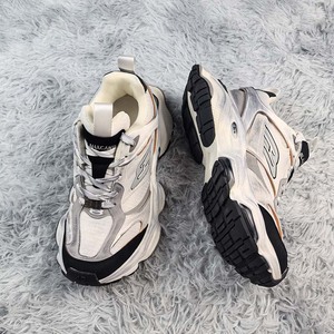Chaussures de marche style basketball pour femmes, baskets de sport décontractées, semelle en caoutchouc amortissante, rehaussantes - Product Image 3