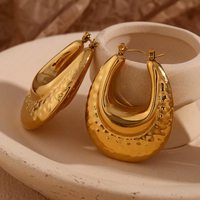 Boucles d'oreilles créoles martelées à double couche Dreamshow en forme de U en acier inoxydable, bijoux cadeau de Noël pour femmes