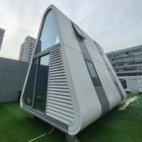 Nouveau design de maison de villégiature en aluminium en forme de triangle petite cabane maison triangulaire à deux couches