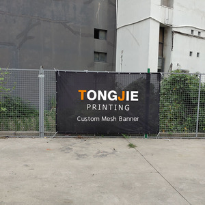 لافتات خارجية عالية الجودة مخصصة مضادة للماء بولي كلوريد الفينيل شبكة لافتة خارجية خلفية عمودية لافتات خارجية - Product Image 3