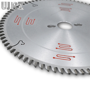 <span class=keywords><strong>Lame</strong></span> de <span class=keywords><strong>scie</strong></span> <span class=keywords><strong>circulaire</strong></span> TCT de <span class=keywords><strong>250</strong></span> mm pour machine CNC à soudage laser industriel, OEM pour la production de meubles et le travail du bois de haute précision - Product Image 2