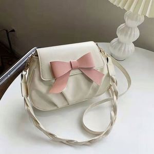 Sac bandoulière plissé Bowspure 2024 Nouvelle Collection Femme Style Rétro avec Grand Nœud, en PU, Fermeture Éclair, Couture Câblée, Décontracté - Product Image 2