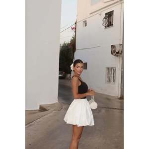 Vestido Formal Negro Lena de Talla Grande, Cuello Cuadrado, Tirantes Finos, Largo hasta el Suelo, para Club Nocturno, Elegante, Sólido, Invierno - Product Image 1