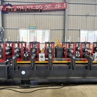 Maßgefertigte Vollautomatische Stahl-P-Träger-Profilmaschine Hochgeschwindigkeits-Hochqualitäts-PLC Hydraulische Schneid- und Kaltwalzformmaschine