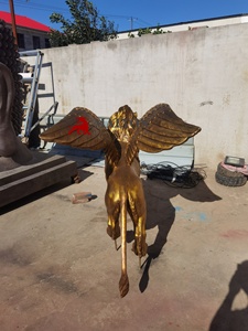 Scultura di <span class=keywords><strong>Leone</strong></span> Alato in Bronzo di Alta Qualità, Realizzata a Mano con Fusione a Cera Persa, <span class=keywords><strong>Altezza</strong></span> 120cm, Peso 100kg, Personalizzabile - Product Image 3
