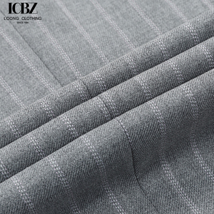 Completo da Uomo Elegante <span class=keywords><strong>Grigio</strong></span> a Righe <span class=keywords><strong>Doppiopetto</strong></span> con Risvolto a Punta Vestibilità Slim 3 Pezzi - Product Image 4