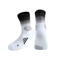 Chaussettes d'athlétisme Elite pour hommes de haute qualité pour la course à pied et les sports de basket-ball Taille jeune avec logo inférieur Position