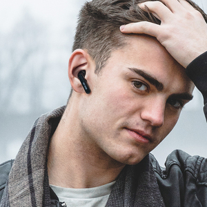 Con la función de estuche de Banco de carga Auricular Bluetooth Auricular con pantalla táctil Auriculares Personalización Moq bajo - Product Image 3