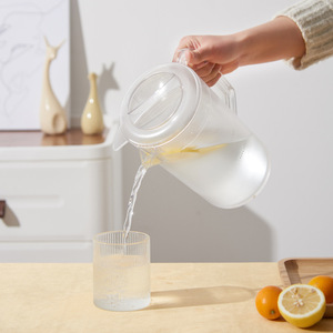 Carafe à eau froide transparente marron grande capacité, épaisse et résistante aux chutes, idéale pour les fêtes et les salons de thé - Product Image 4