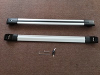 YH-A-010 Barre transversale universelle en alliage d'aluminium de haute qualité pour rails de toit surélevés, bonne capacité de charge