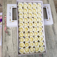 Vente en vrac 50 pièces/boîte fleurs de Rose artificielles 3 couches savon tête de Rose pour la saint-valentin bricolage Bouquets de fleurs cadeau savon fleurs