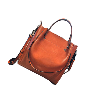 2025 bandoulière femme sac fourre-tout grande capacité sac à main en cuir avec fermeture à glissière simple bandoulière à la mode seau Style - Product Image 4