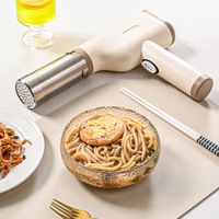 Handgehaltene elektrische Nudelmaschine aus Edelstahl – kein aufwändiges Setup für frische Spaghetti und cremige Knoblauch-Pasta