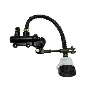 Pompe <span class=keywords><strong>de</strong></span> <span class=keywords><strong>frein</strong></span> arrière droite en alliage d'aluminium <span class=keywords><strong>de</strong></span> haute qualité avec réservoir pour moto et <span class=keywords><strong>quad</strong></span> 125cc-250cc – Pièce <span class=keywords><strong>de</strong></span> rechange - Product Image 1