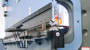 Presse plieuse CNC à haute rigidité Deep-Throat 450 mm 600T6000 DA53TX pour lignes <span class=keywords><strong>de</strong></span> formage <span class=keywords><strong>de</strong></span> brides <span class=keywords><strong>de</strong></span> tours éoliennes - Product Image 4